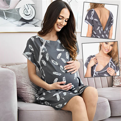 Femme portant une chemise de nuit manches courtes pour allaitement – couleur gris clair-sphere de maman-nourrison