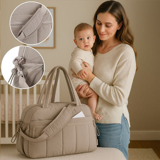 Sac à langer imperméable ALTERTotes pour bébé, de couleur beige pastel, avec plusieurs poches zippées-sphere de maman-nourrison