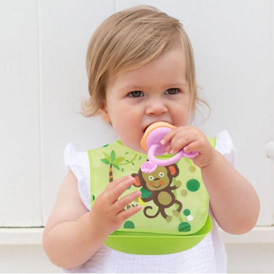 Bavoir bébé imprimé cartoon, tissu doux et absorbant, idéal pour les repas et les rots