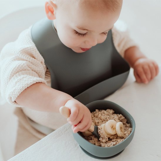   Bavoir doux et sûr pour nouveau-né, protège les vêtements pendant l’alimentation, lavable et réutilisable.