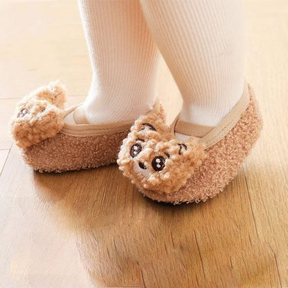 Chausson bebe semelle antidérapante et intérieur chaud.