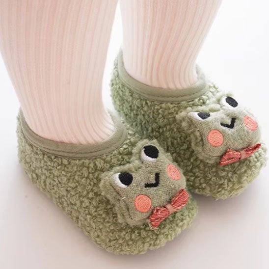 Chausson bebe style chaussure avec semelle sécurisée, modèle grenouille verte doux et chaud.