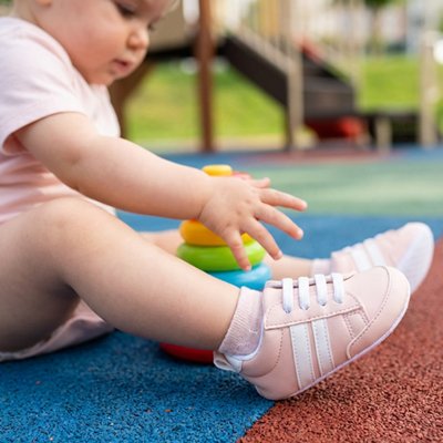 Chaussure bebe 0 à 24 mois, modèle mignon or ou blanc, premiers marcheurs souples pour fille et garçon.