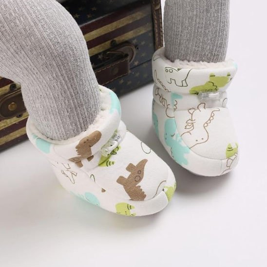 Chaussure bebe hiver douces et chaudes avec pompons, bottes confortables pour enfants de 0 à 18 mois