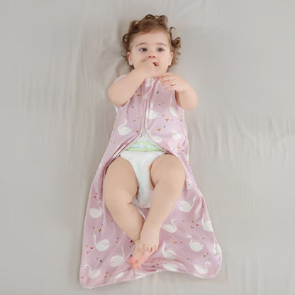 Gigoteuse bébé fin et confortable, cocon en coton doux idéal pour un sommeil sécurisé.