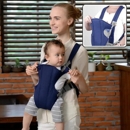 Maman portant son bébé avec un porte-bébé physiologique ergonomique, position face parent