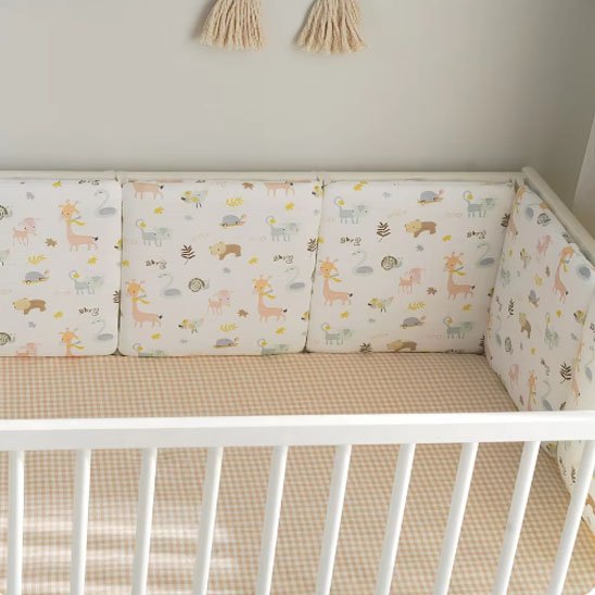 Tour de lit bébé lavable, protège des collisions et crée un environnement sûr pour dormir