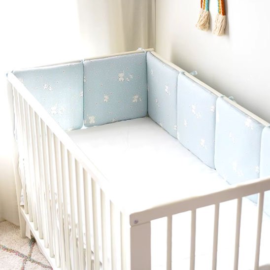 Tour de lit bébé protège contre les chocs, matériaux doux et lavables